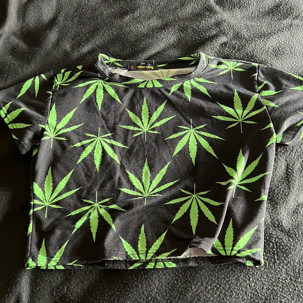 pot leaf crop top